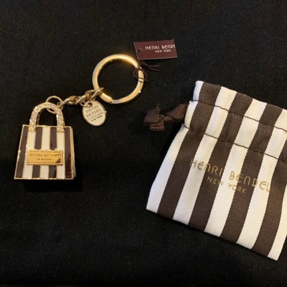 HENRI BENDEL Shopping Bag Key Fob/Key Chain. Enamel/Gold NWT - Picture 1 of 2